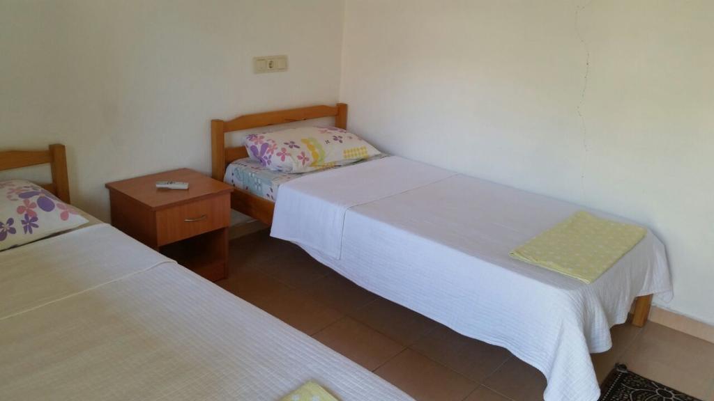 George House Panzió Faralya Kültér fotó