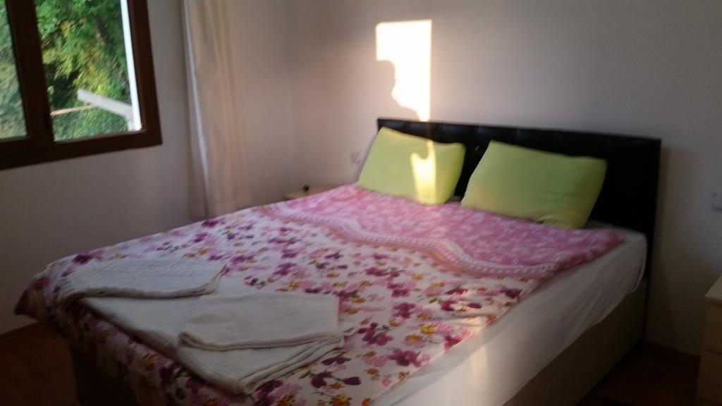 George House Panzió Faralya Kültér fotó